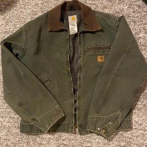 green carhartt jacket with plaid lining